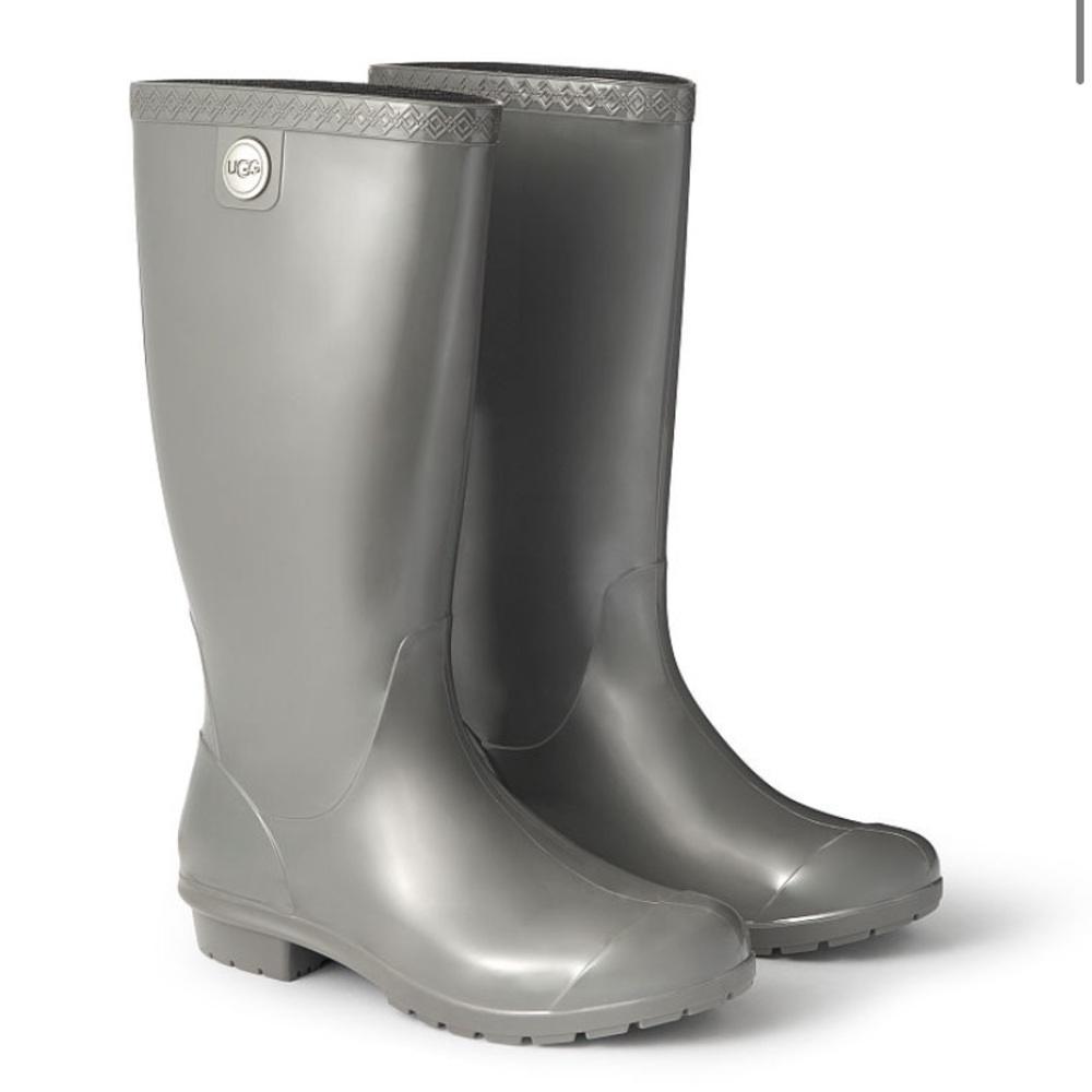 UGG Shaye Rain Boot in Shiny Grey